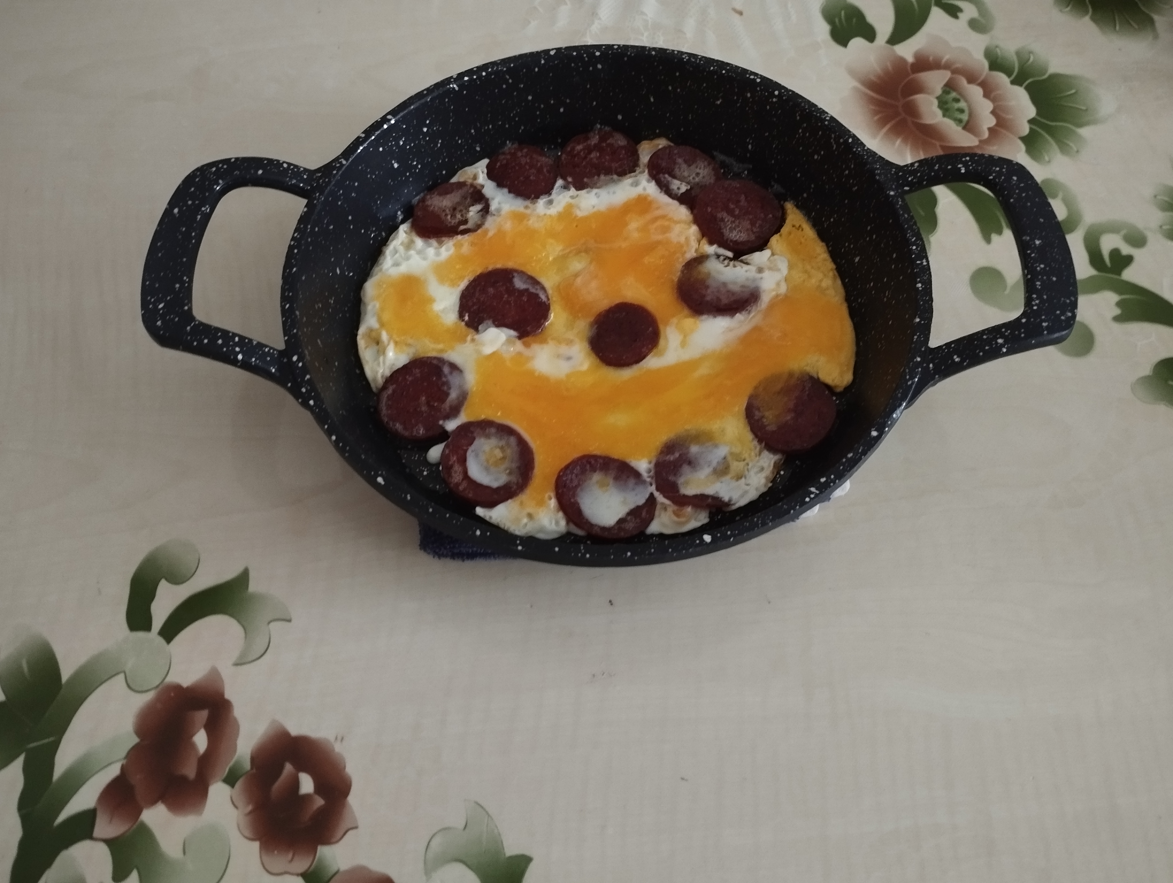 Sucuklu Yumurta